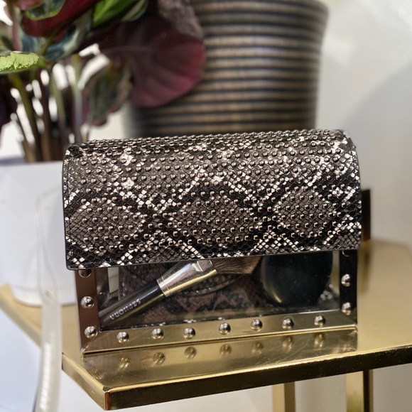 Snake print acrylic handbag - Picture 1 of 3